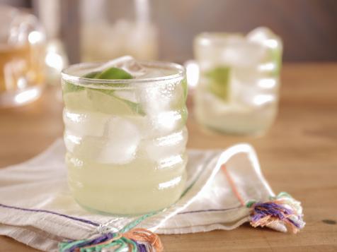 White Tea and Rum Cocktail with Honey-Lime Syrup