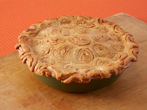 Apple-Raisin Cinnamon Bun Pie