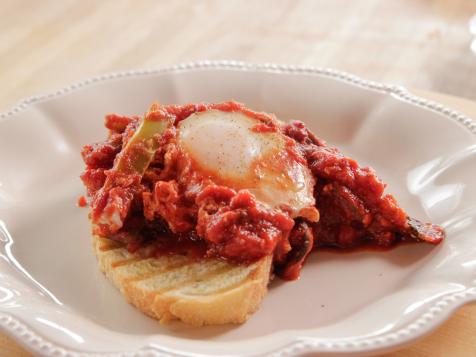 Eggs in Tomatoes