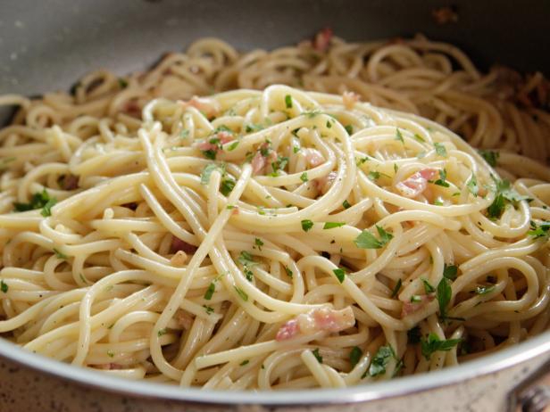 Pasta carbonara simple