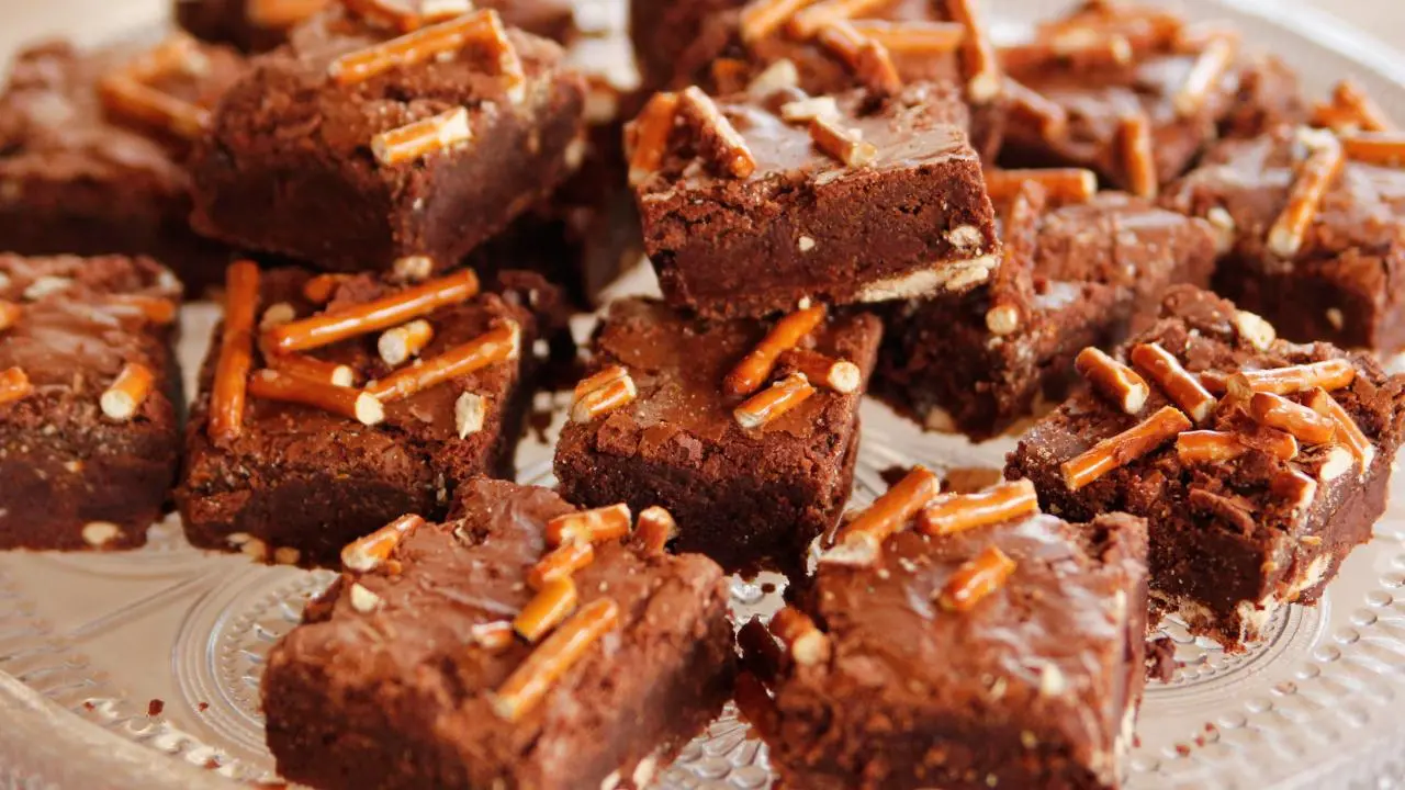 Ree's Salted Pretzel Brownies