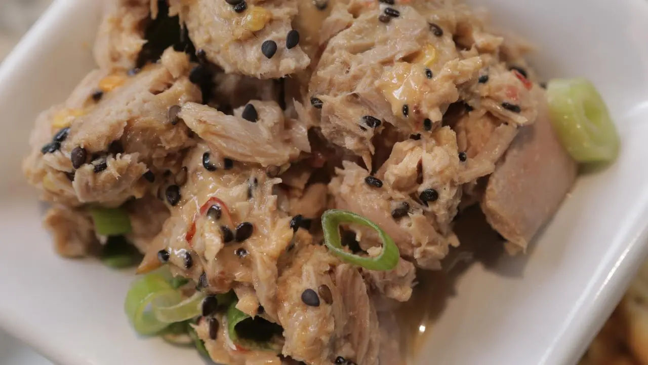 Spicy Sesame Tuna Salad Recipe Damaris Phillips Food Network