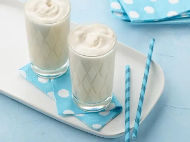 Peanut Butter and Banana Smoothie Recipe | Trisha Yearwood | Food Network