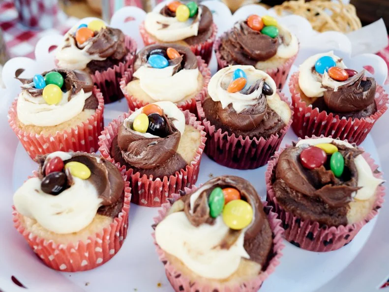 Detail of Host Giada de Laurentiis' Black and White Cupcakes, as seen on Food Network’s Giada Entertains, Season 1.