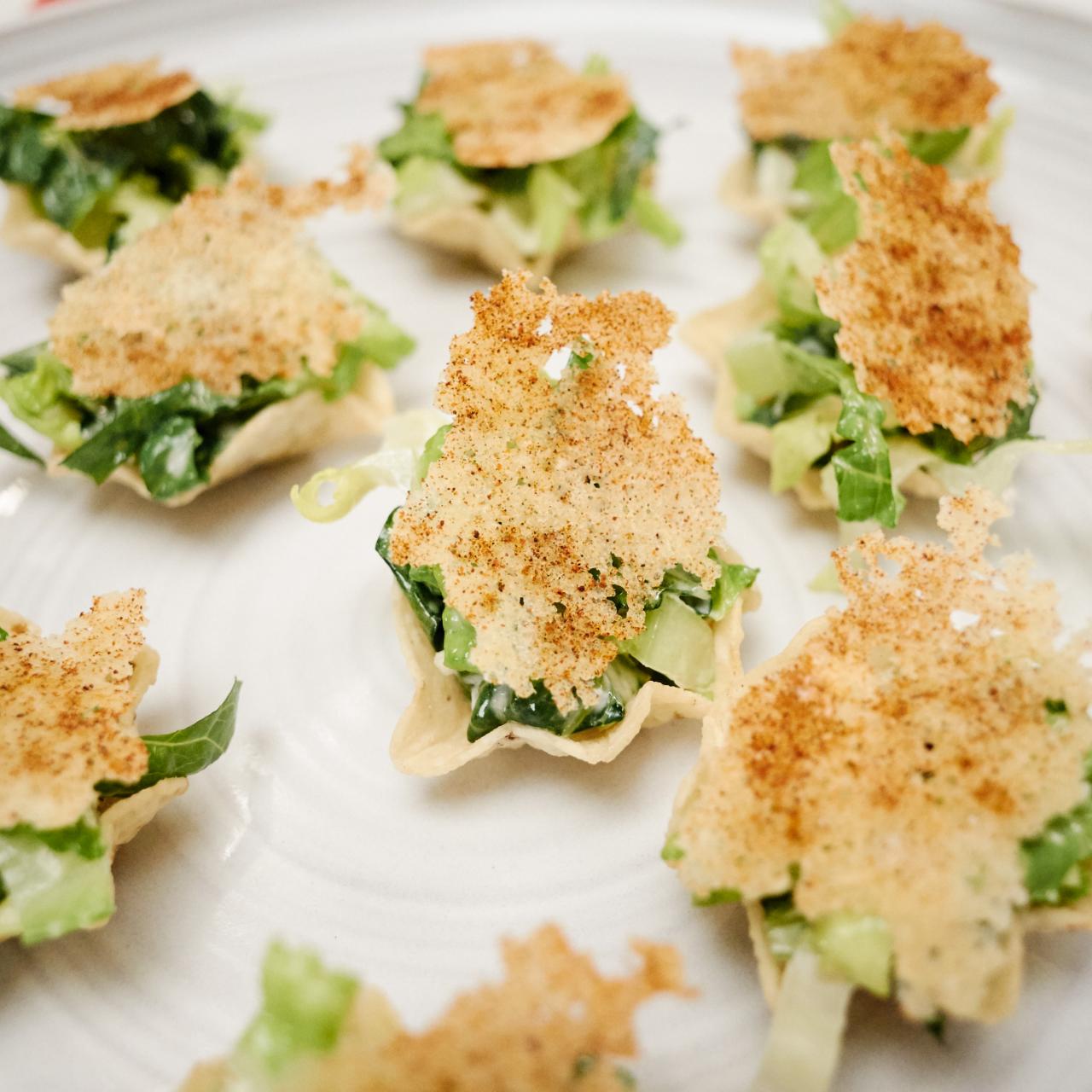 Caesar Salad Cups {Mini Salad Appetizer}