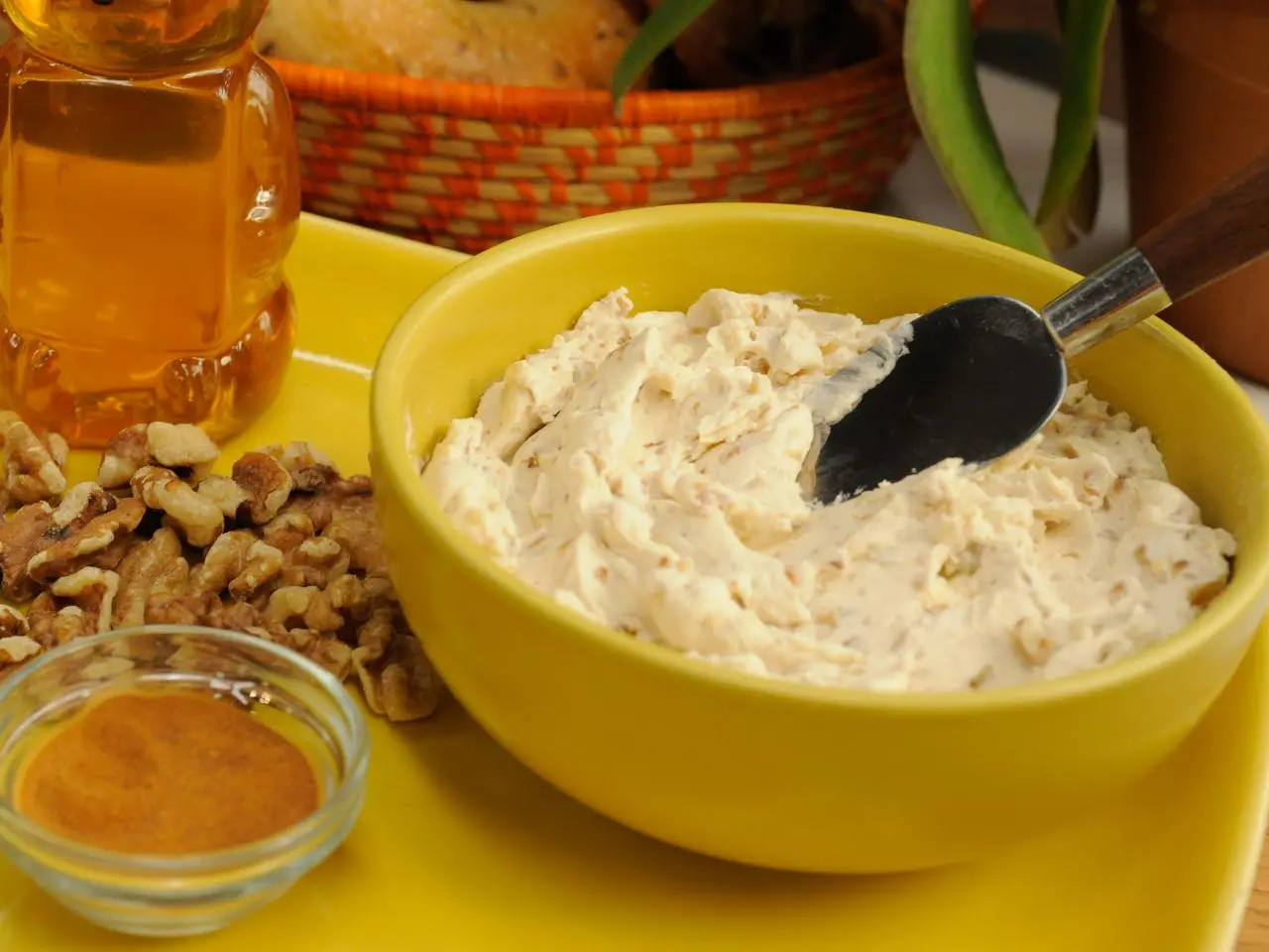 Sweet honey walnut cream cheese