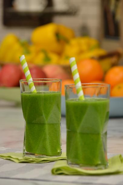 A Green Smoothie Recipe (that actually tastes good) - Perry's Plate