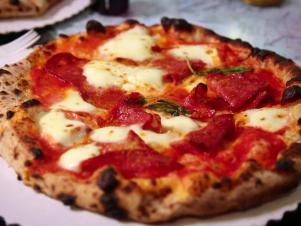 DV2203H_Pizza-Calabrese_s4x3