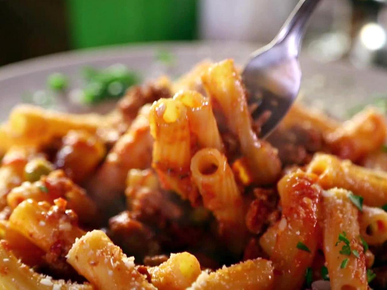 Penne Pasta with Minced Chicken - The Indian Claypot