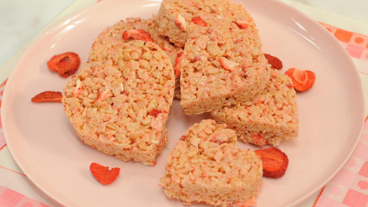 Strawberry Crispy Rice Treats