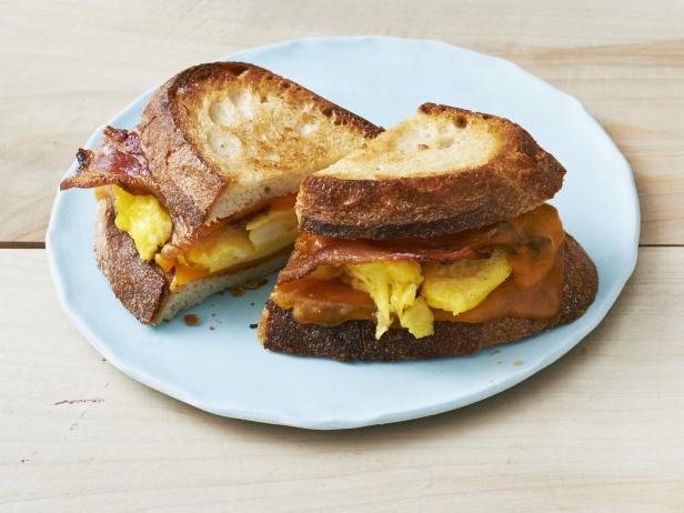 bacon-egg sandwich