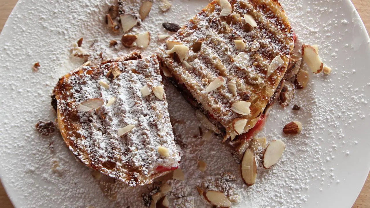 Ree's Dessert Panini