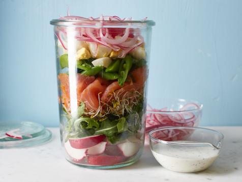 Smoked Salmon and Sugar Snap Pea Salad-in-a-Jar