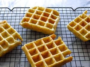 Lemon-Poppy-Chia-Belgian-Waffles_s4x3