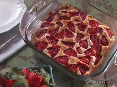 Strawberry Buckle with Vanilla Ice Cream
