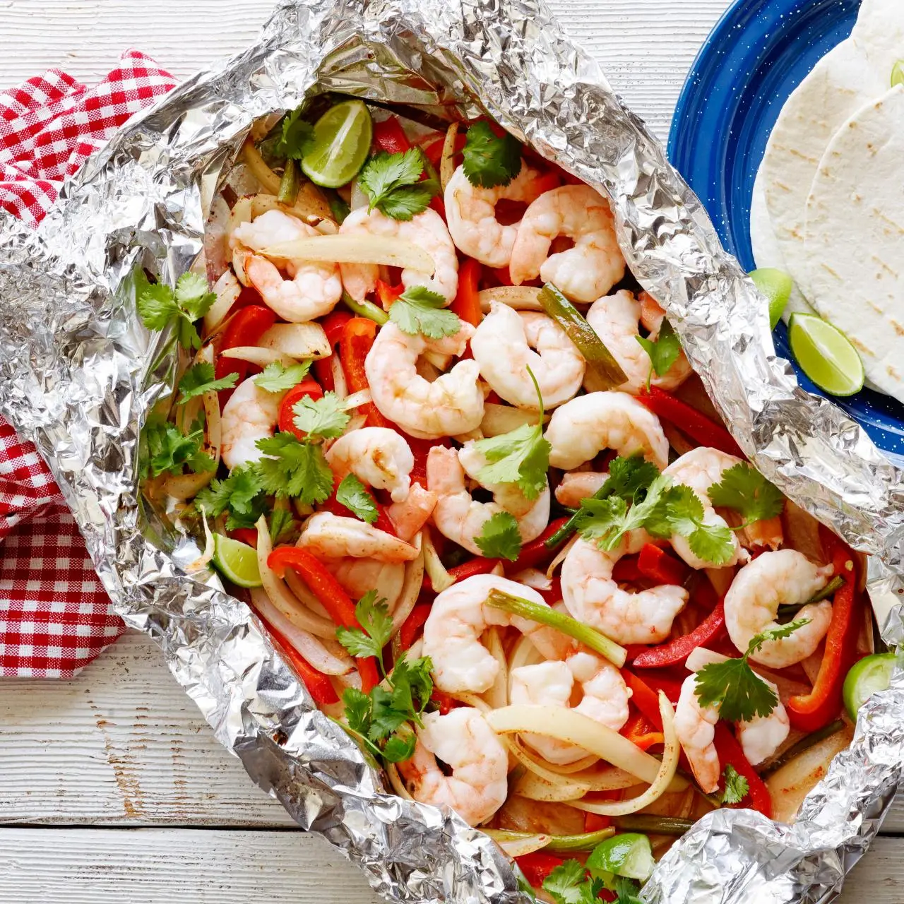 Healthy Grilled Shrimp Fajita Foil Pack