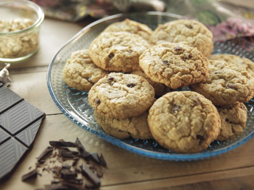 Venita's Chocolate Chip Cookies Recipe | Trisha Yearwood | Food Network