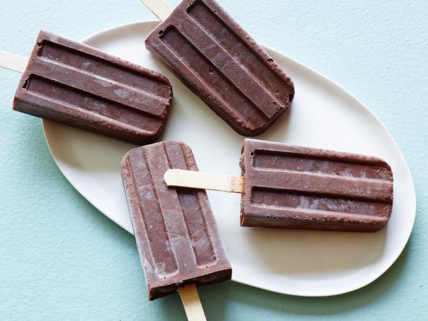 FNK HEALTHY CHOCOLATECHIAPUDDING POPS, Food Network Kitchen, Milk,SemisweetChocolate, Unsweetened Cocoa Powder, Agave Nectar, Chia Seeds, VanillaExtract