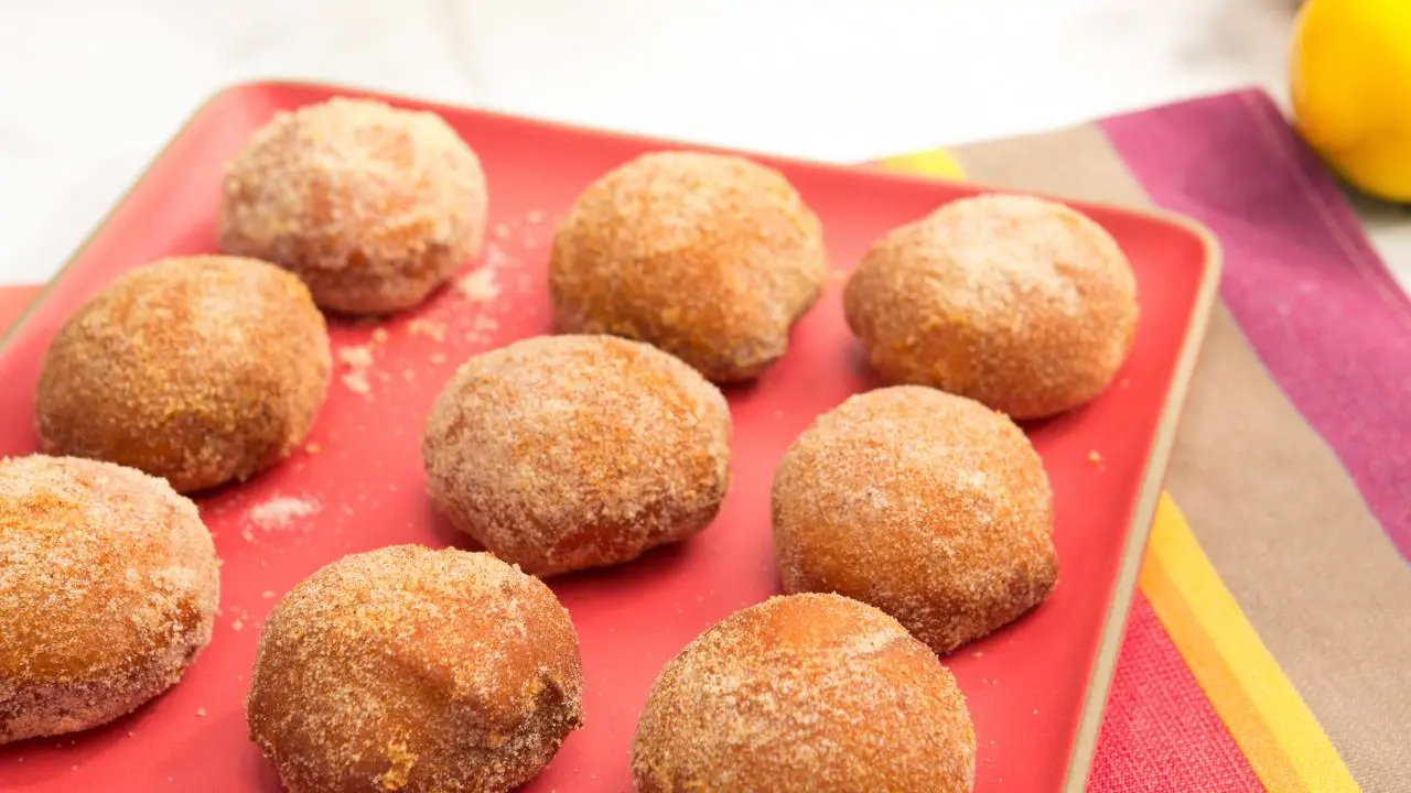 Doughnuts with Chile Sugar