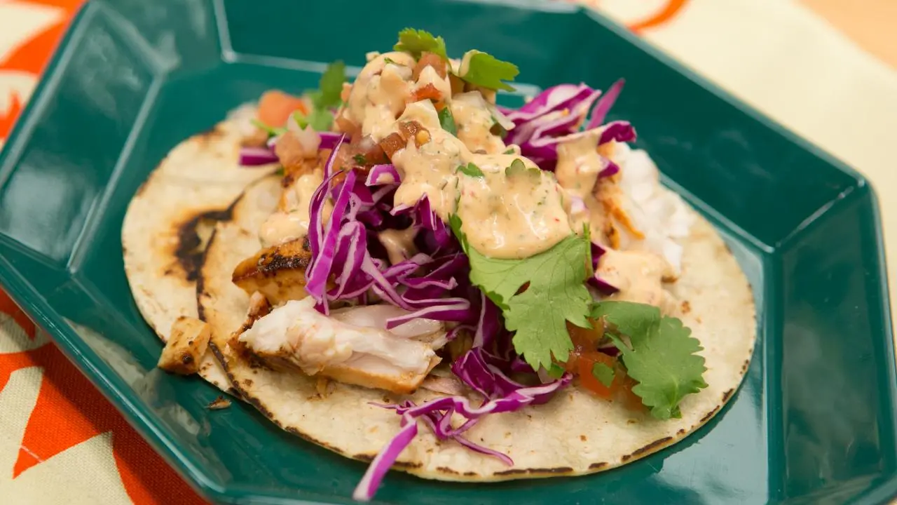 Fish Tacos with Chipotle Sauce
