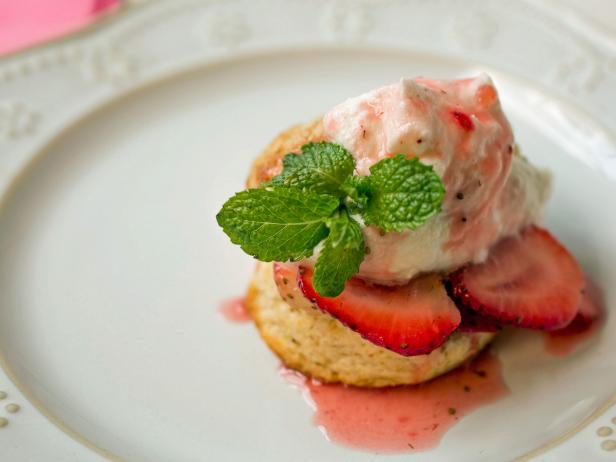 Kids Can Make Strawberry Shortcakes image