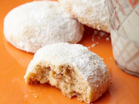 Walnut Cookies (Polvorones)