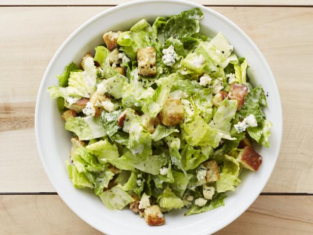 Blue Cheese Caesar Salad_image