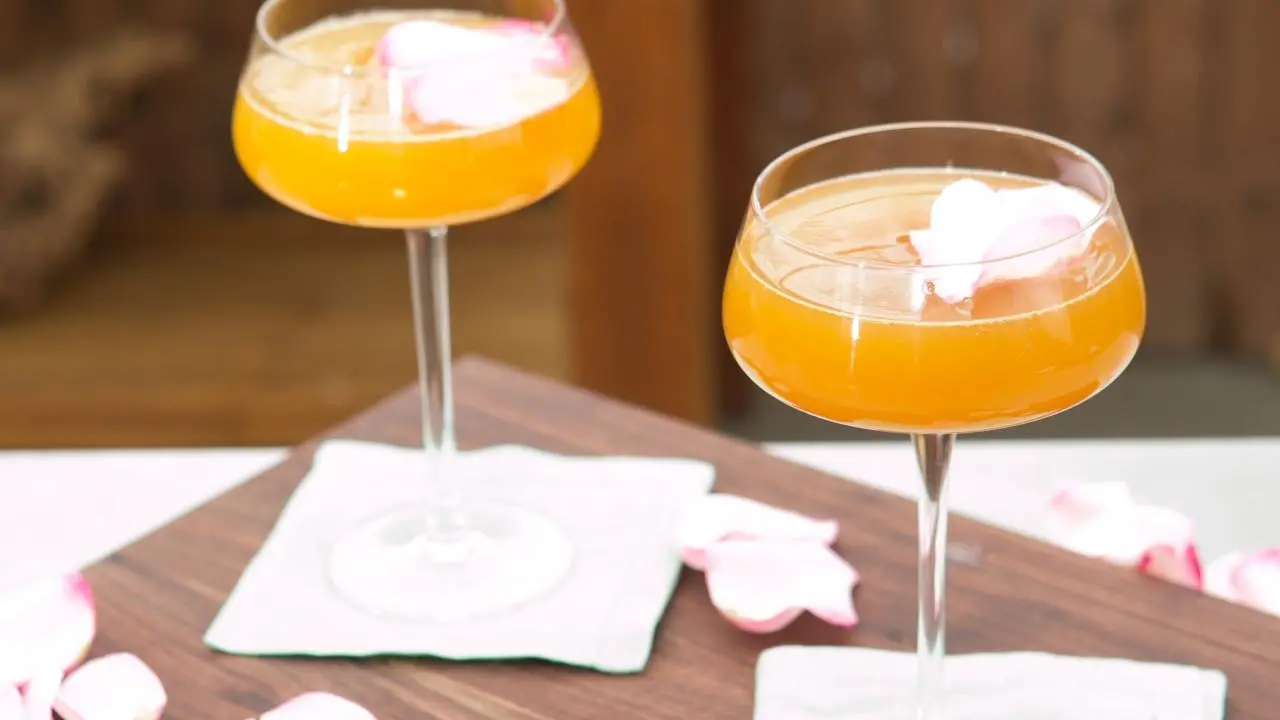 Mother's Ruin Cocktail