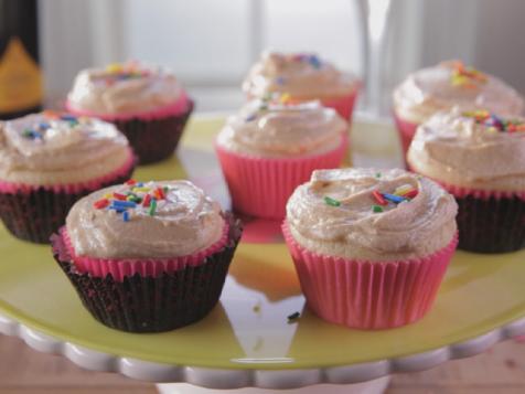 Old-Fashioned Cupcakes with Peanut Butter Frosting