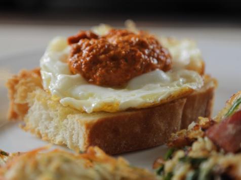 Olive Oil Fried Eggs with Spanish Pantry Sauce