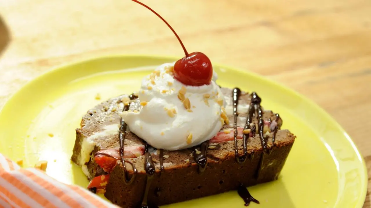 Banana Split Ice Cream Cake