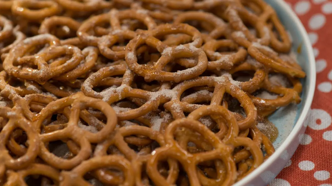 Cinnamon and Caramel Pretzels