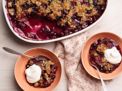 Ree Drummond's Blueberry Nectarine Crisp for Top Summer Recipes by State, as seen on The Pioneer Woman, Color, Color, Color.