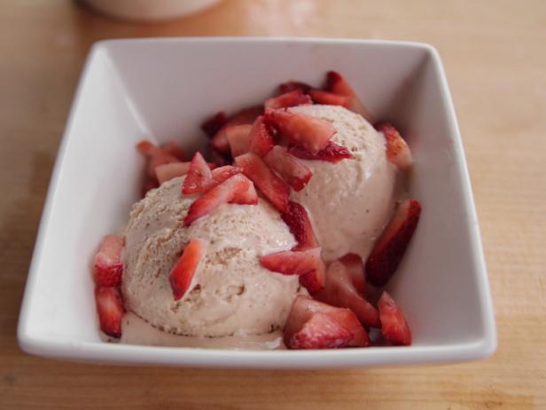 strawberry ice cream