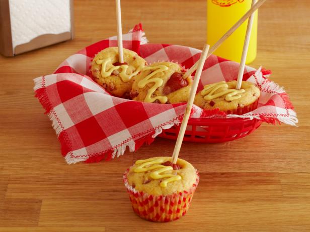 hot dog cupcakes
