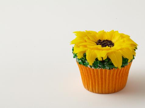 Giant Sunflower Cupcakes