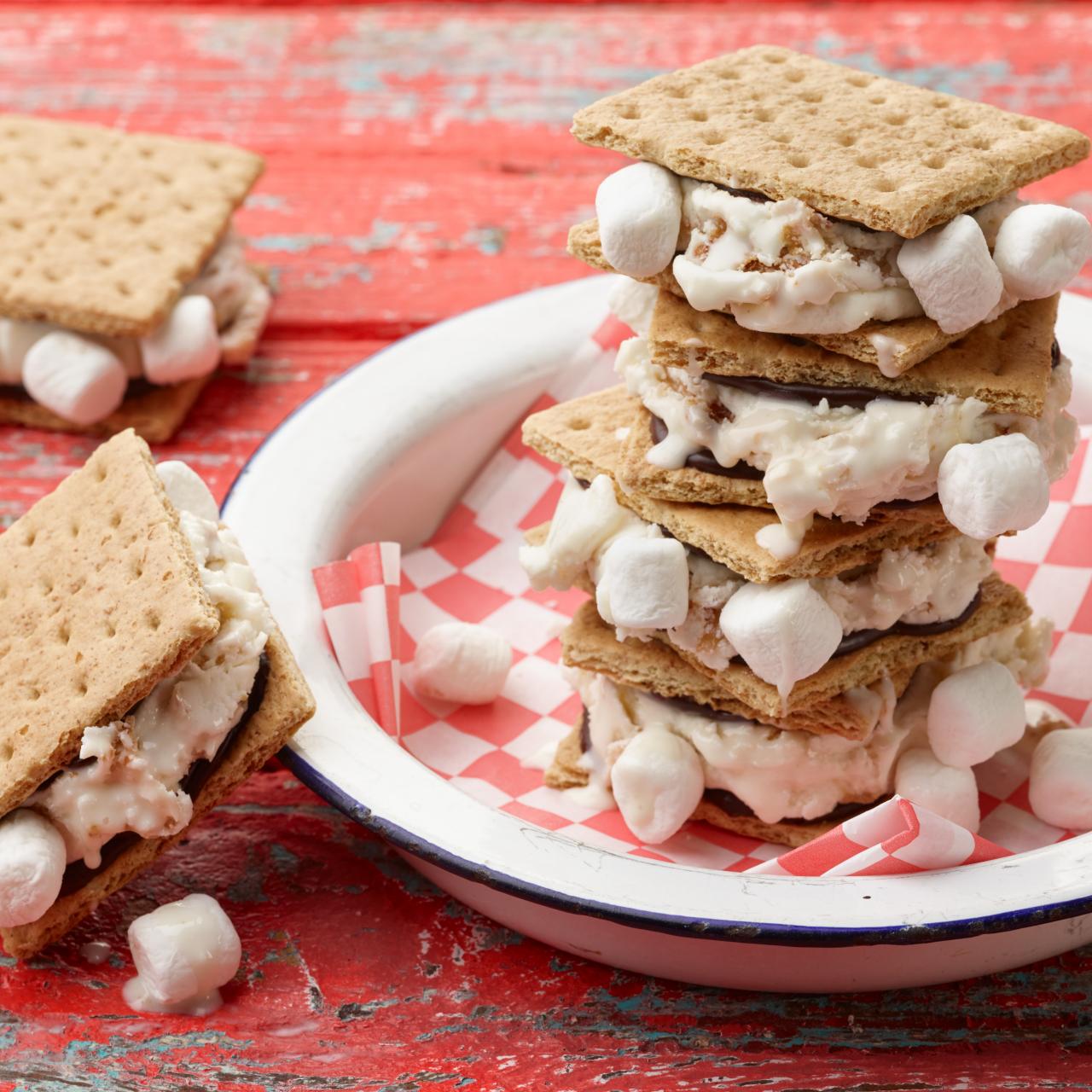 Things That Will Help You Make The Perfect Summer S'mores