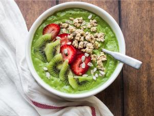 HE_Green-Smoothie-Bowl