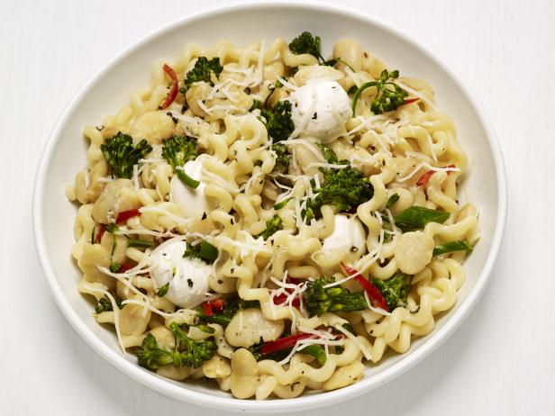 Fusilli with Broccolini and Beans_image