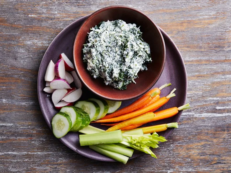 FNK Flat Content;3-Ingredient Thanksgiving Appetizers;Garlicky Spinach Dip