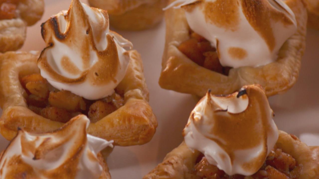 Apple Puffs with Meringue