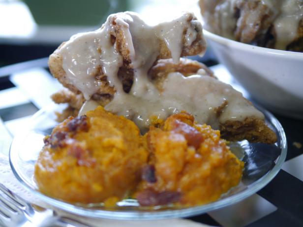 Fried Chicken and Gravy