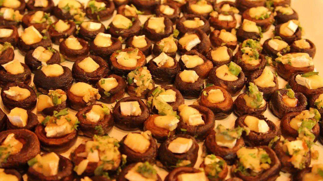 Ree's Brie-Stuffed Mushrooms
