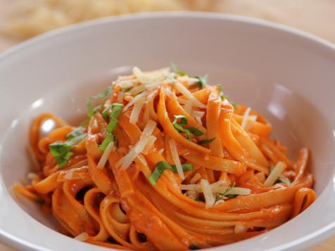 Pasta with Tomato Cream Sauce