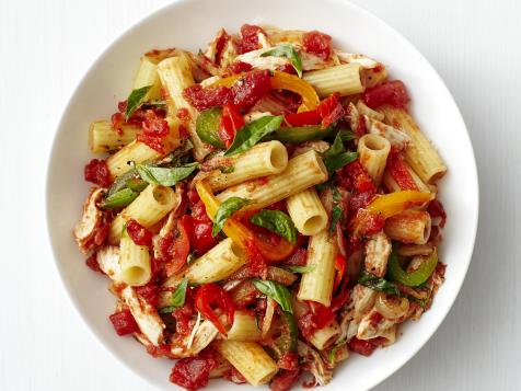 Rigatoni with Chicken and Bell Peppers