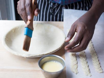 10 Ways to Crimp Pie Crust, Easy Baking Tips and Recipes: Cookies, Breads  & Pastries : Food Network