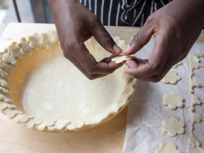 10 Ways to Crimp Pie Crust  Easy Baking Tips and Recipes: Cookies