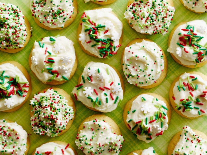 FNK CAKE MIX HOLIDAY COOKIES
Food Network Kitchen
Food Network
Yellow Cake Mix, Eggs, Unsalted Butter, White Chocolate, Cream Cheese, Confectioners’
Sugar, Vanilla Extract, Sprinkles