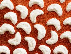 FN CRESENTS COOKIES
Jeff Mauro
Food Network
Allpurpose
Flour, Fine Salt, Unsalted Butter, Sugar, Vanilla Extract, Pecans, Confectioners’
Sugar