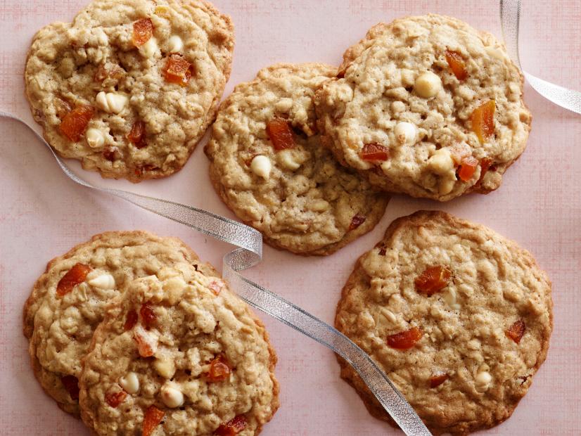 FNK WHITE CHOCOLATE APRICOT OATMEAL COOKIES
Marcela Valladolid
Food Network
Unsalted Butter, Light Brown Sugar, Sugar, Eggs, Vanilla Extract, Allpurpose
Flour, Cinnamon,
Kosher Salt, Old Fashioned Oatmeal, Dried Apricots, White Chocolate Chips